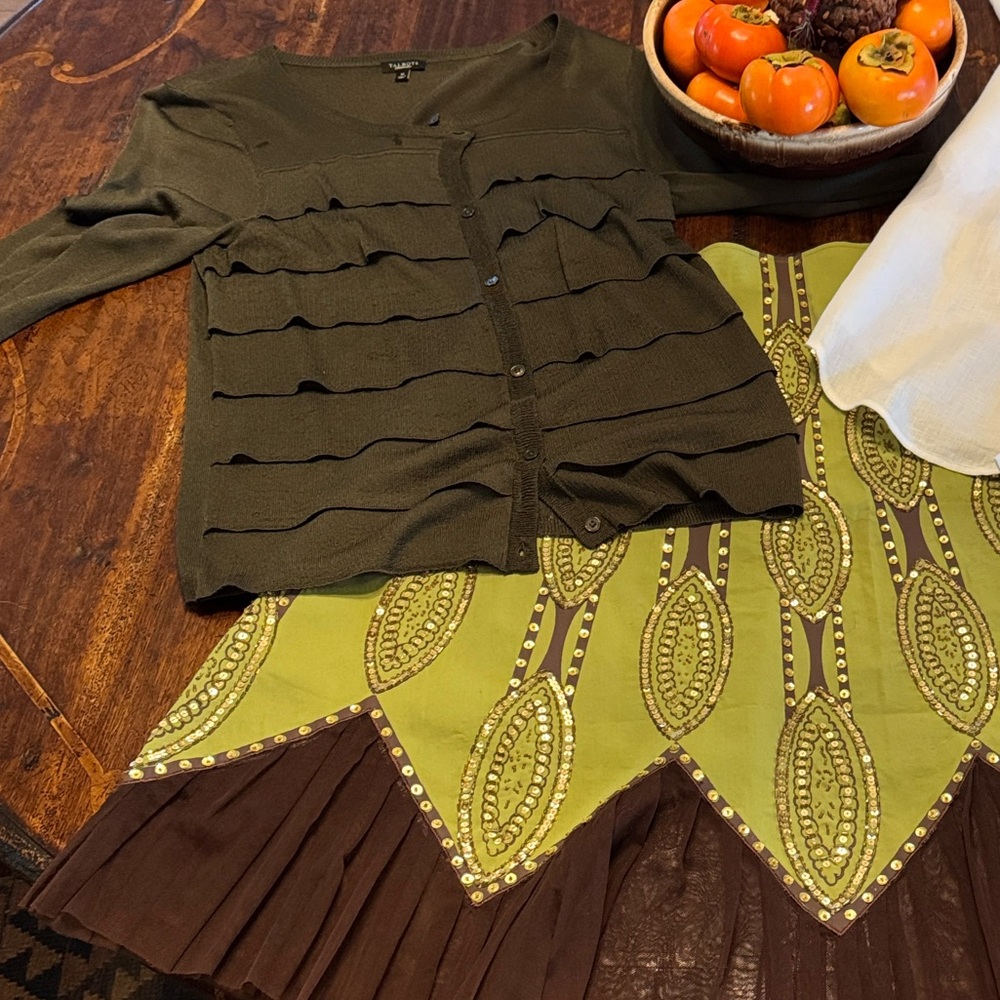 Talbots Olive Green Women's Knit Sweater Size Medium